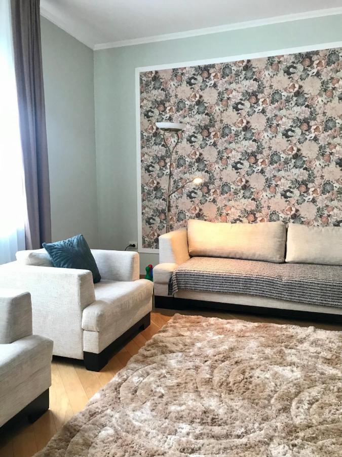 Family Apartment Near The University Чернивци Екстериор снимка