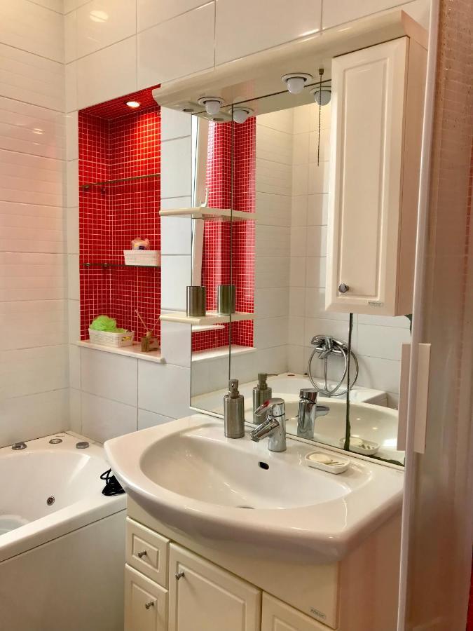 Family Apartment Near The University Чернивци Екстериор снимка